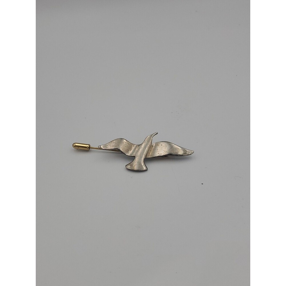 Vintage Flying Bird Dove Seagull Brooch Lapel Hat Pin